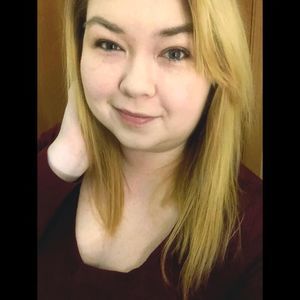 Meet your Posher, Hannah